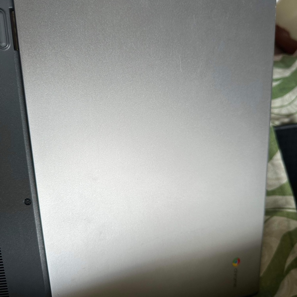 Almost new - Picture 2 of 12